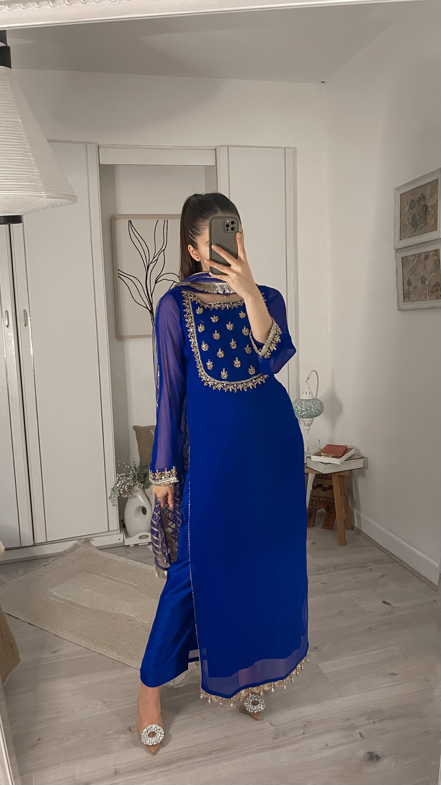 Samreen royal blue 🕊️