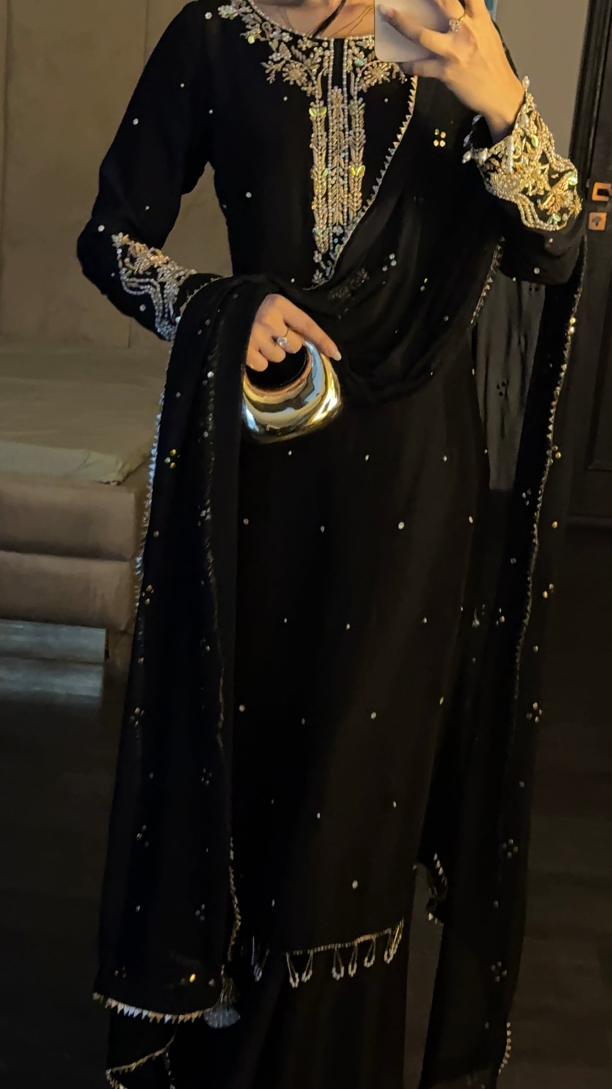 Sehrish black full sleeves 🕊️