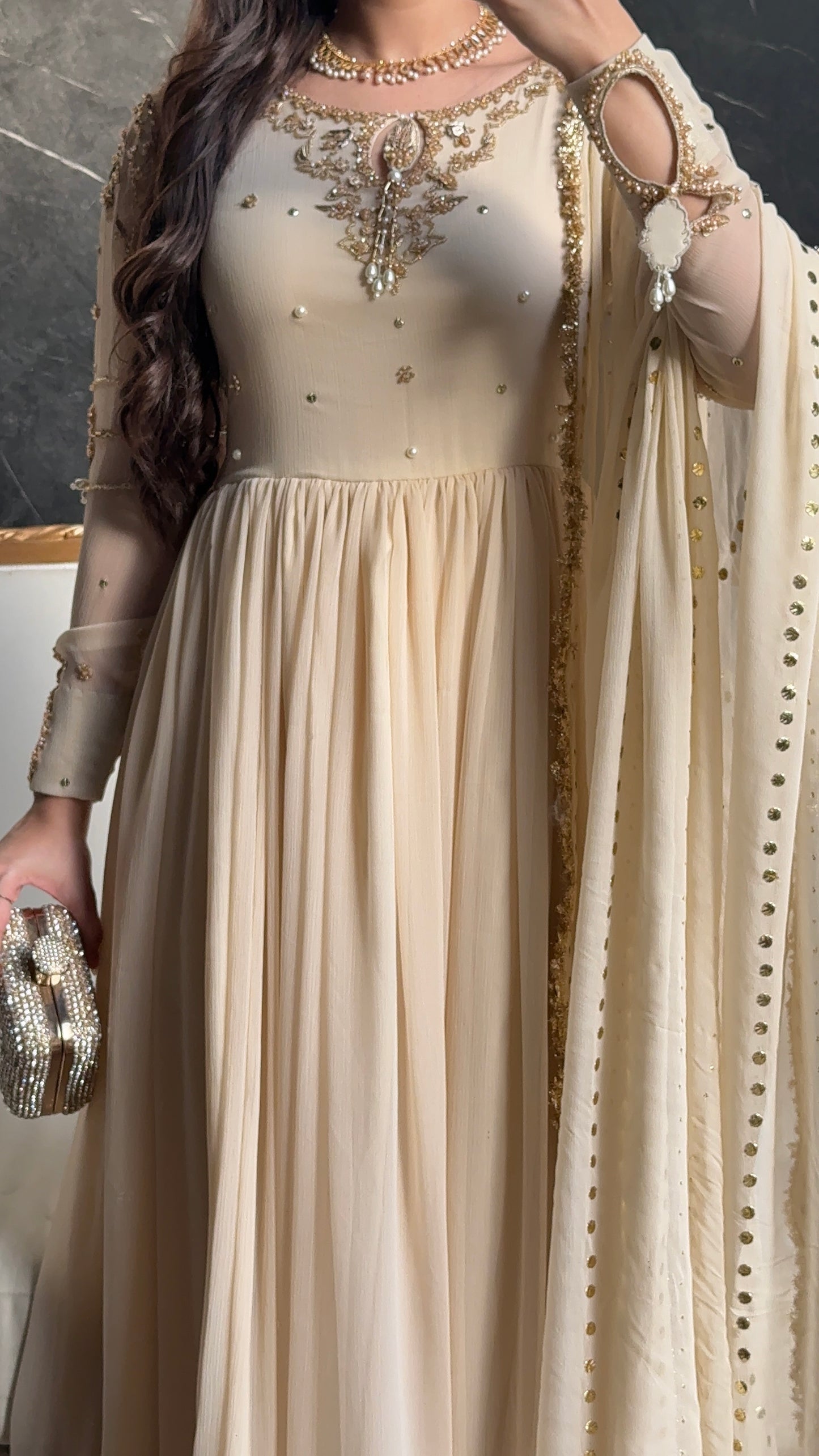 Minaal gold 🕊️ PRE ORDER