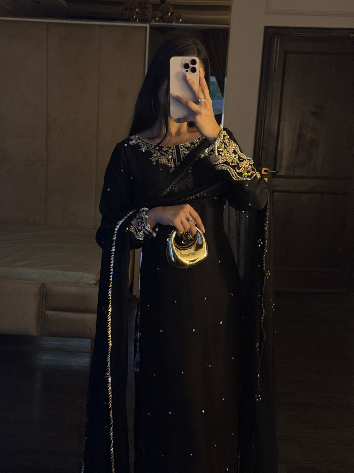 Sehrish black full sleeves 🕊️