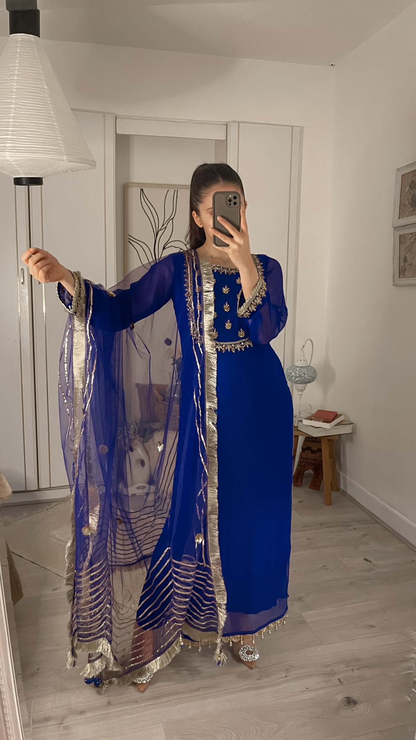 Samreen royal blue 🕊️