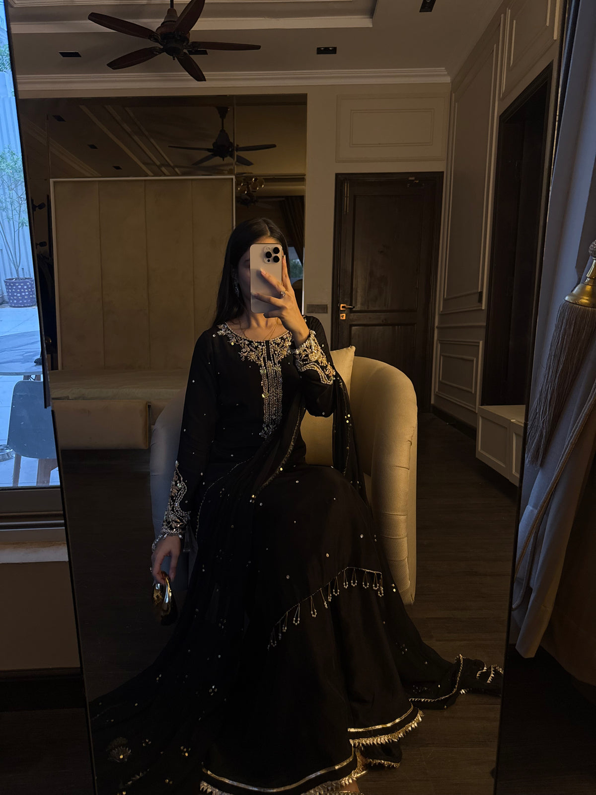 Sehrish black full sleeves 🕊️