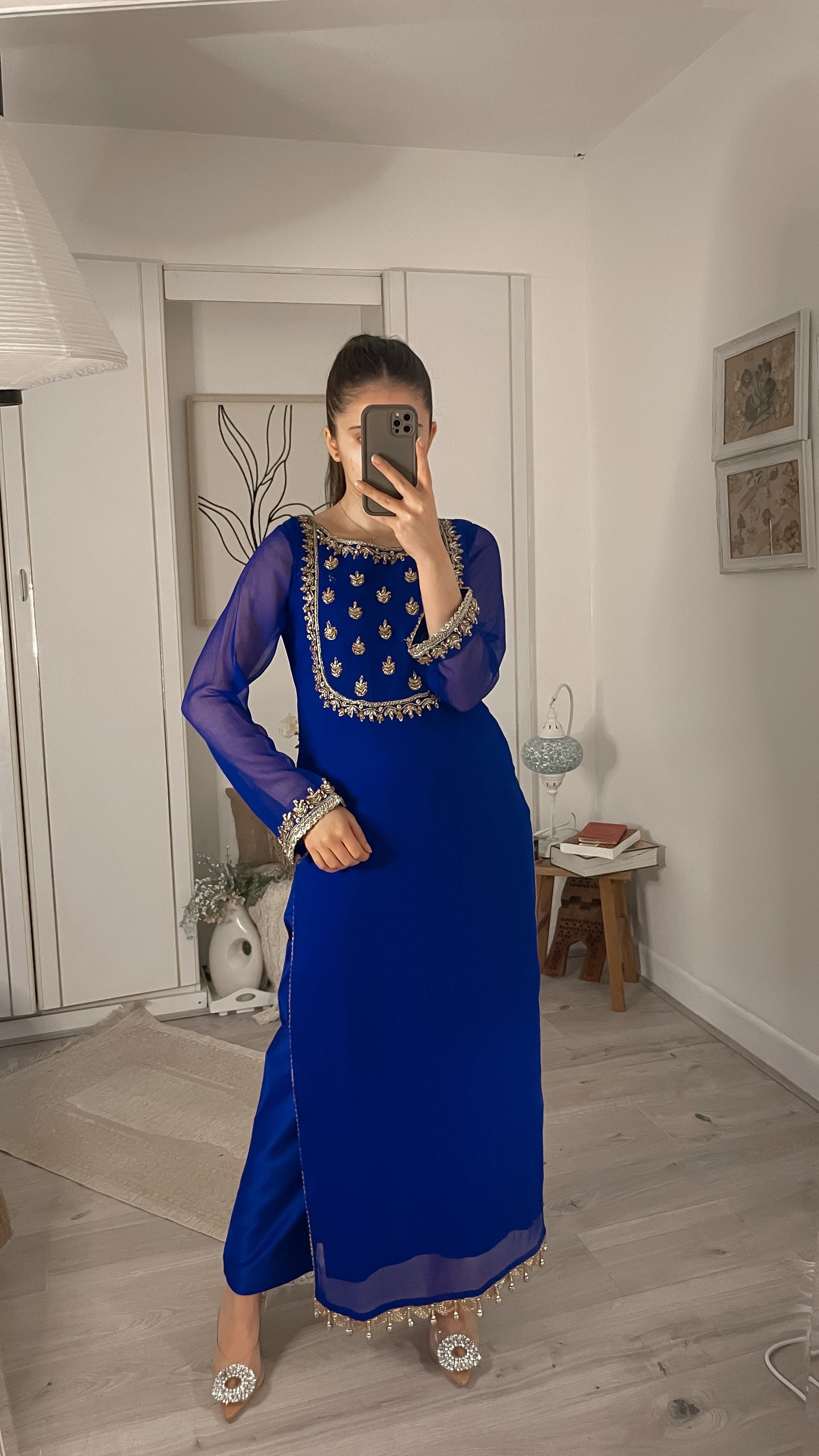 Samreen royal blue 🕊️