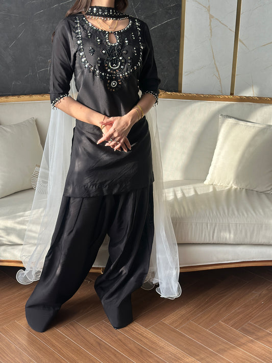 Layla black farshi 🕊️ READY TO DISPATCH