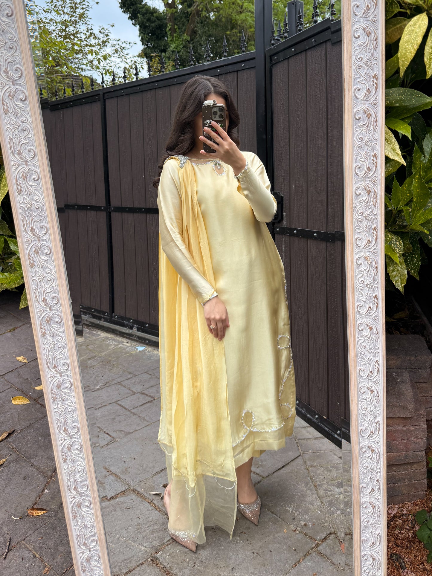 Butter yellow 🕊️ READY TO DISPATCH