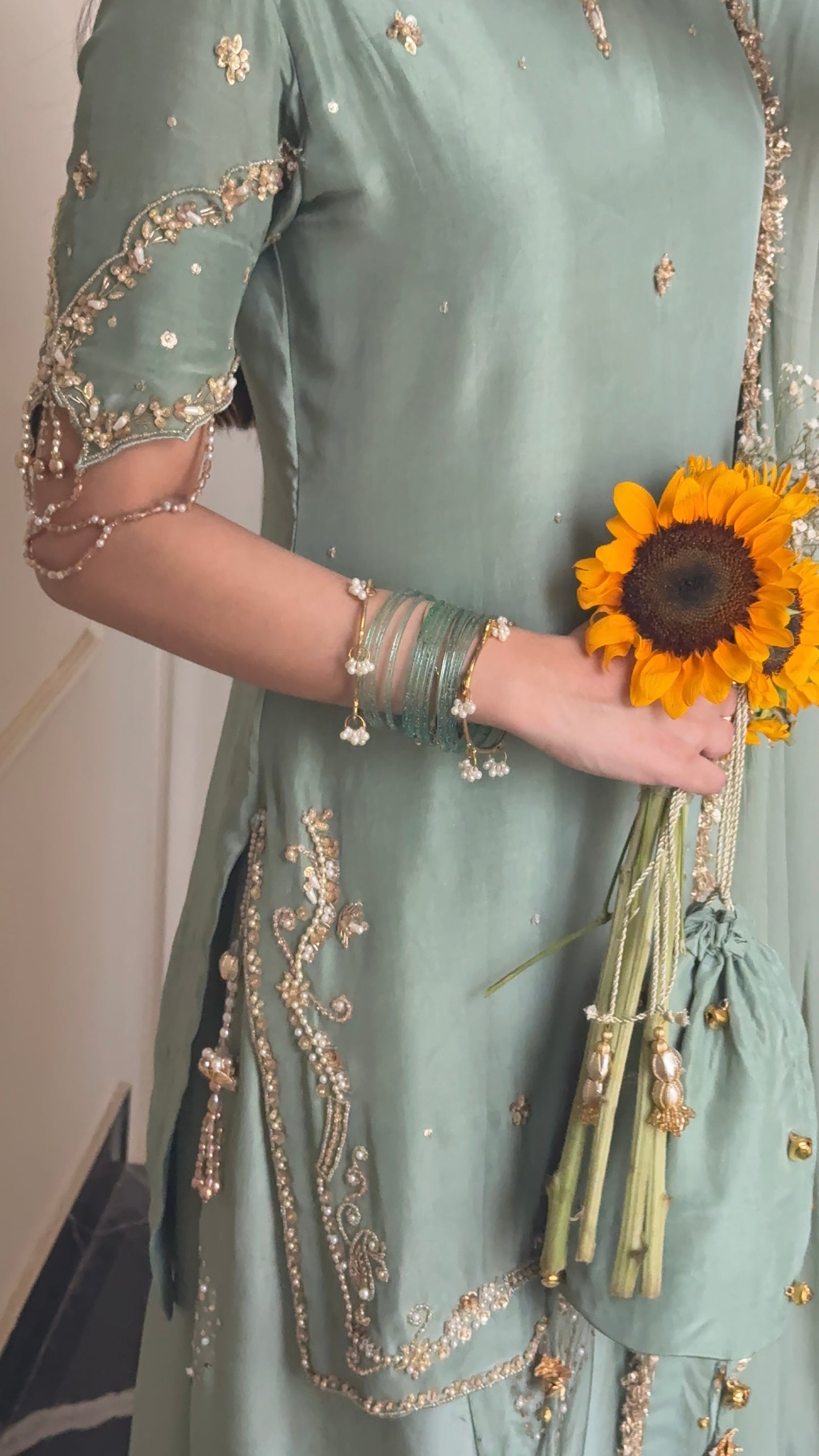 Mehnaz half sleeves 🕊️ READY TO DISPATCH