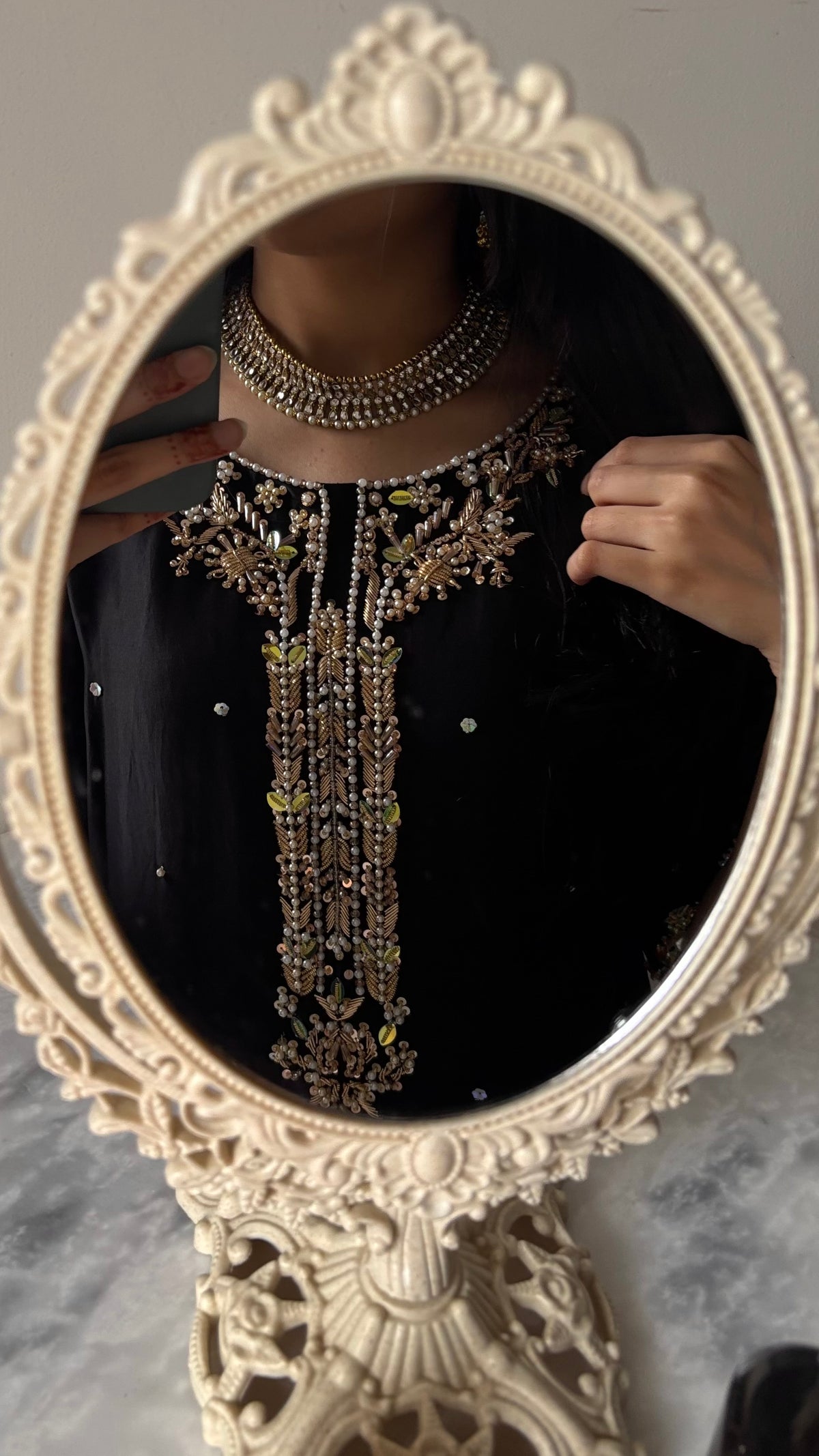 Sehrish black half sleeves 🕊️