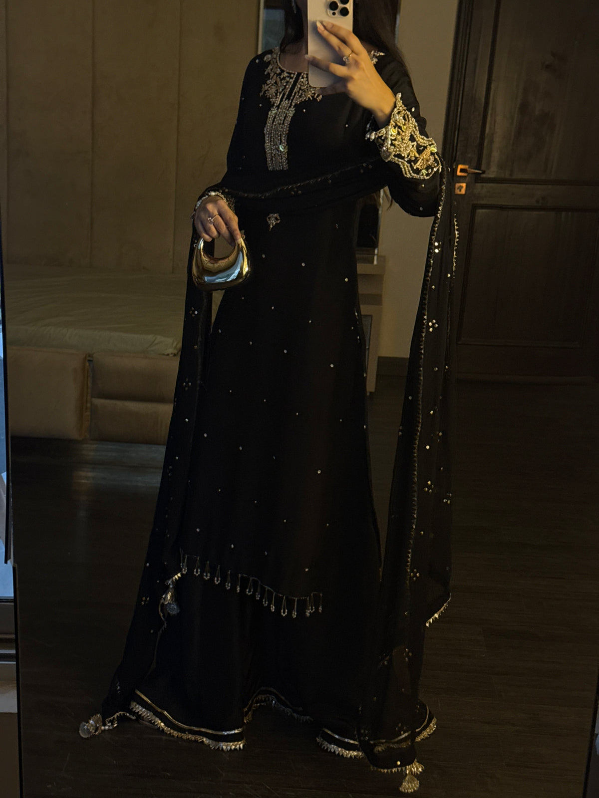 Sehrish black full sleeves 🕊️