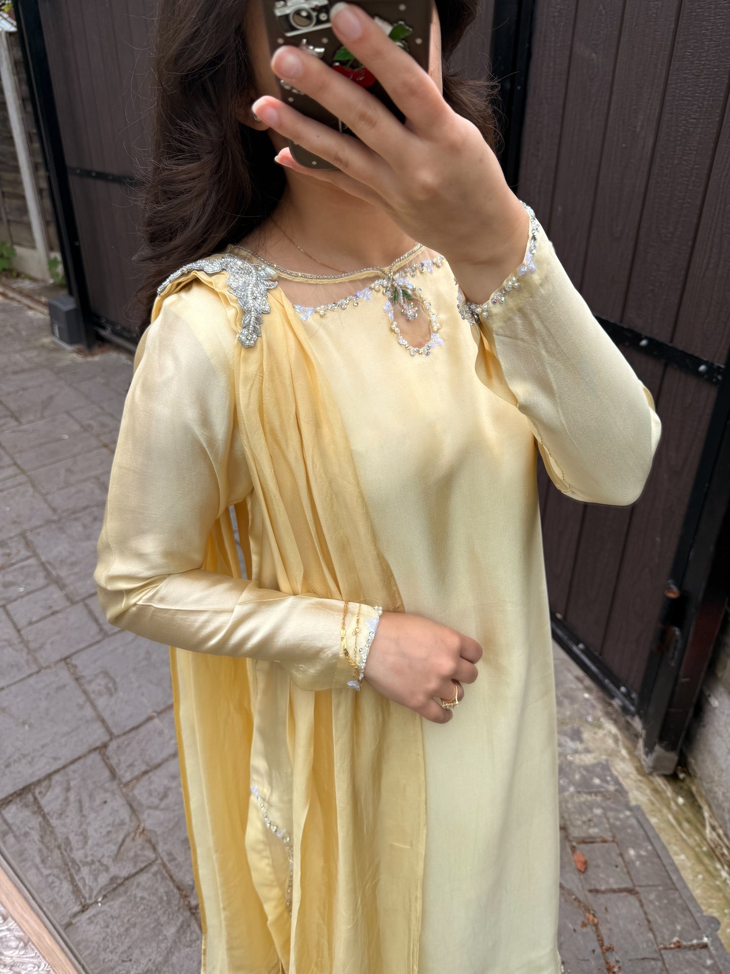 Butter yellow 🕊️ READY TO DISPATCH