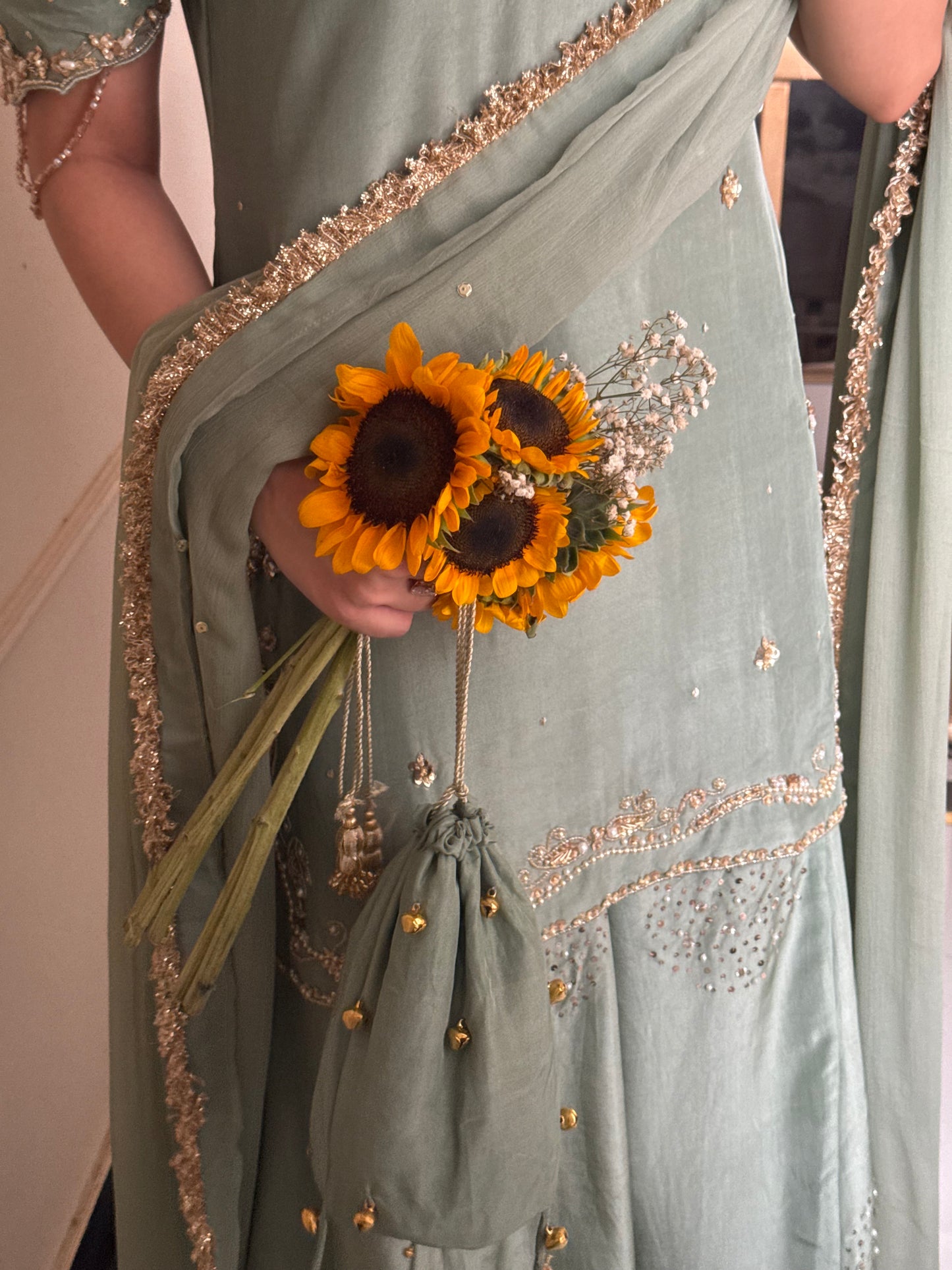 Mehnaz half sleeves 🕊️ READY TO DISPATCH