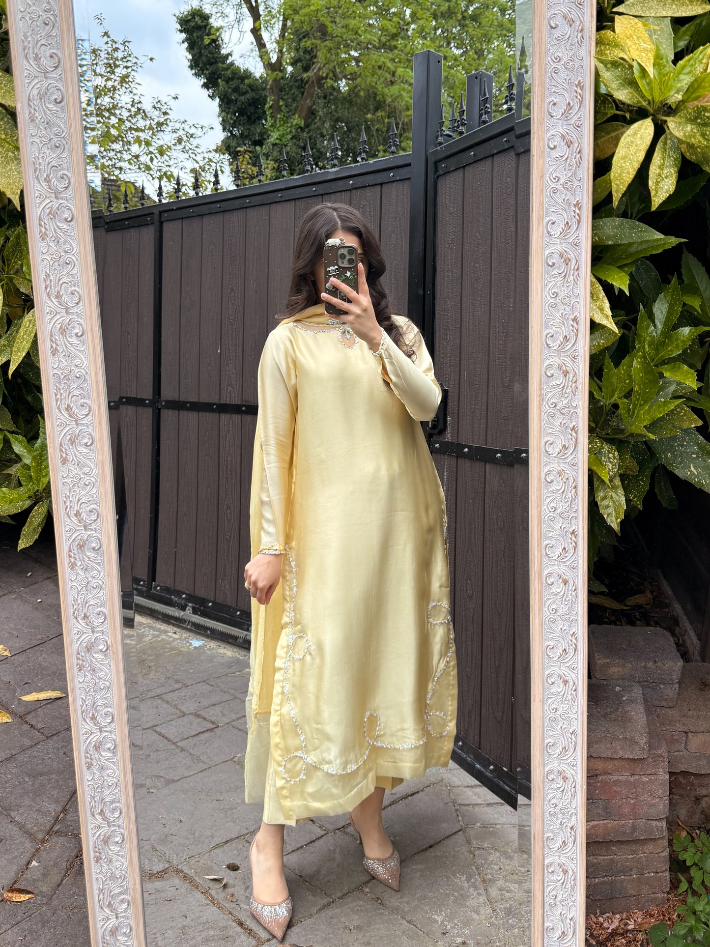 Butter yellow 🕊️ READY TO DISPATCH
