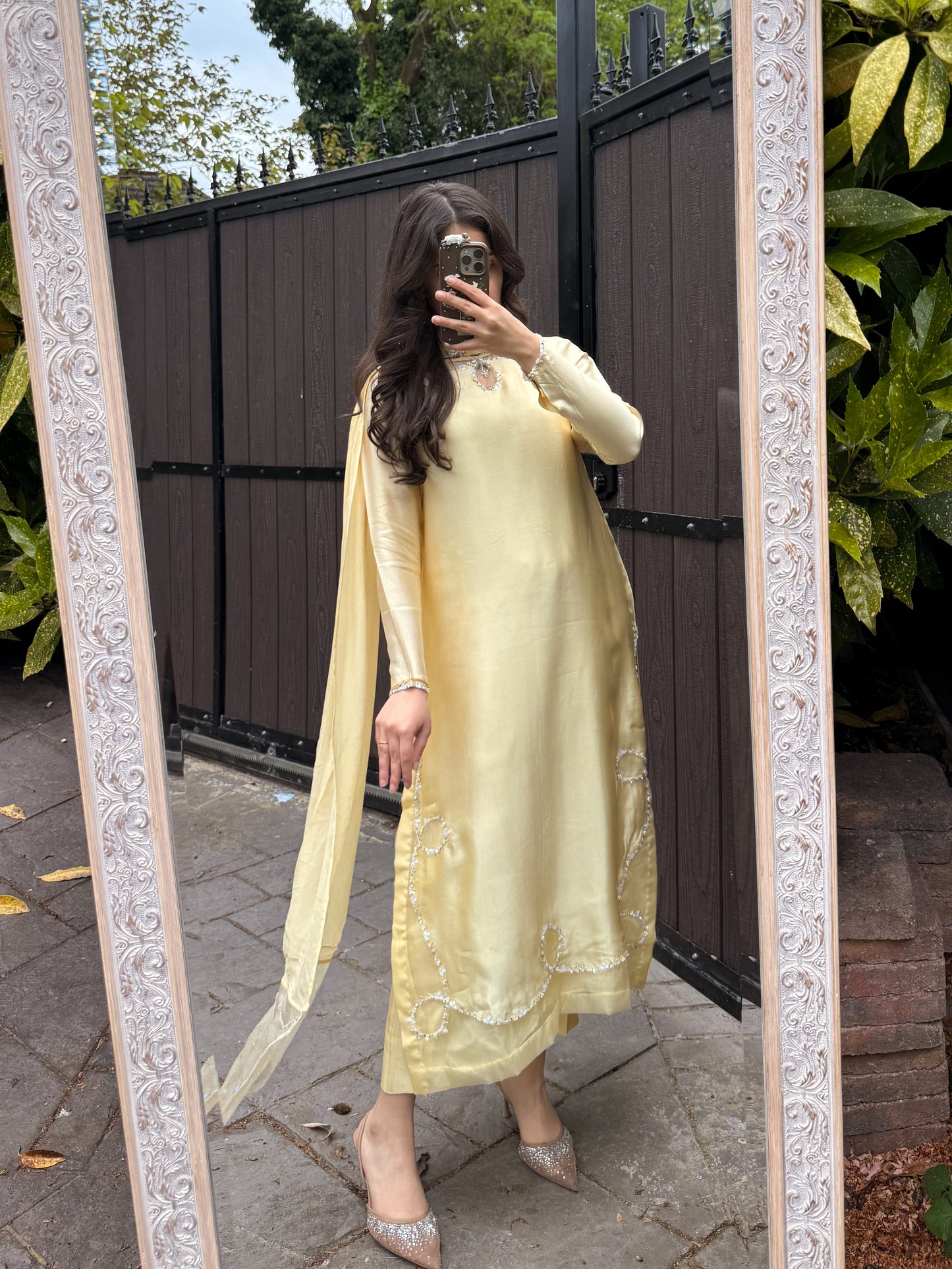 Butter yellow 🕊️ READY TO DISPATCH