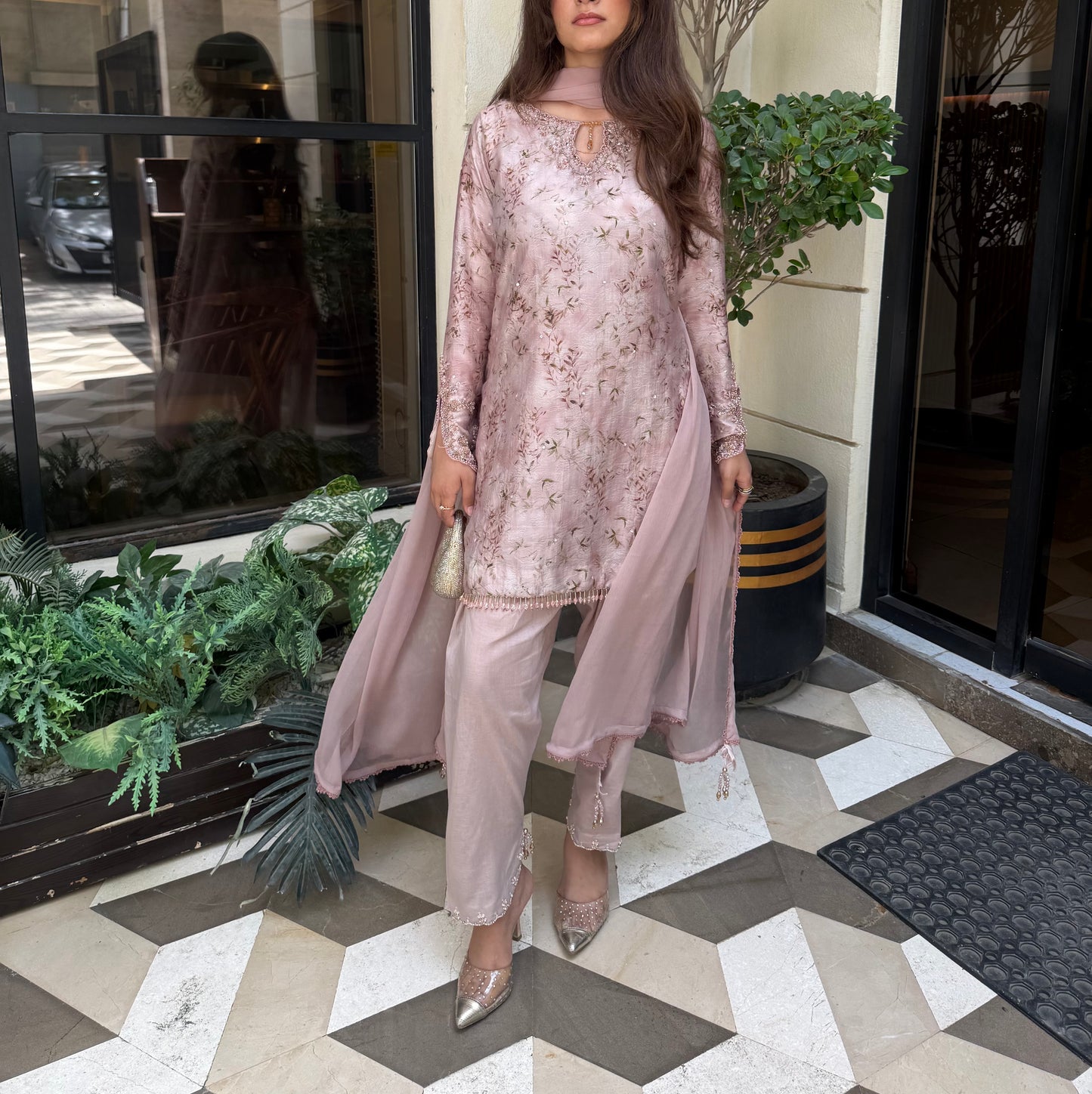 Meerab pink 🕊️ PRE ORDER 6 WEEKS DELIVERY