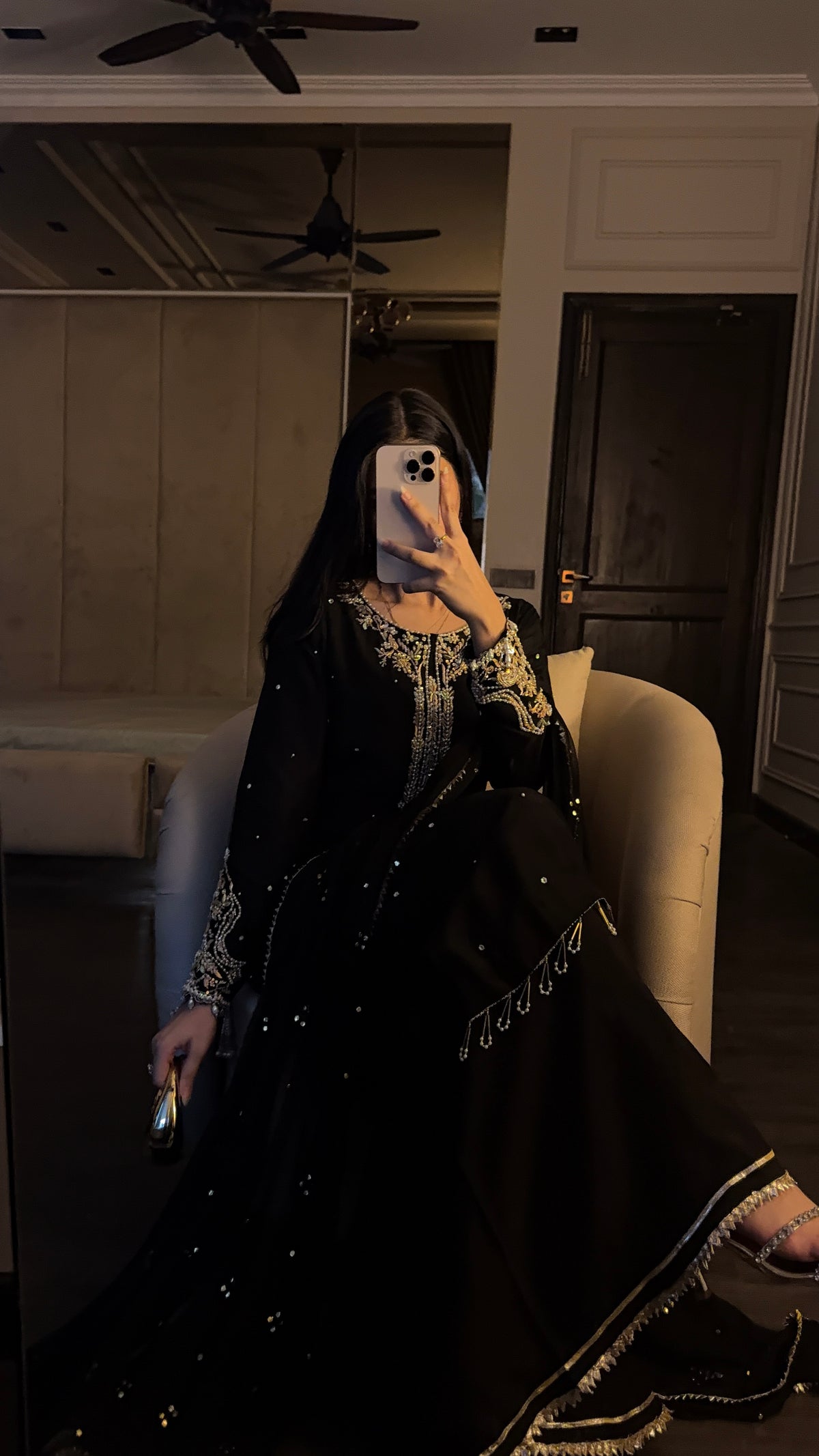 Sehrish black full sleeves 🕊️