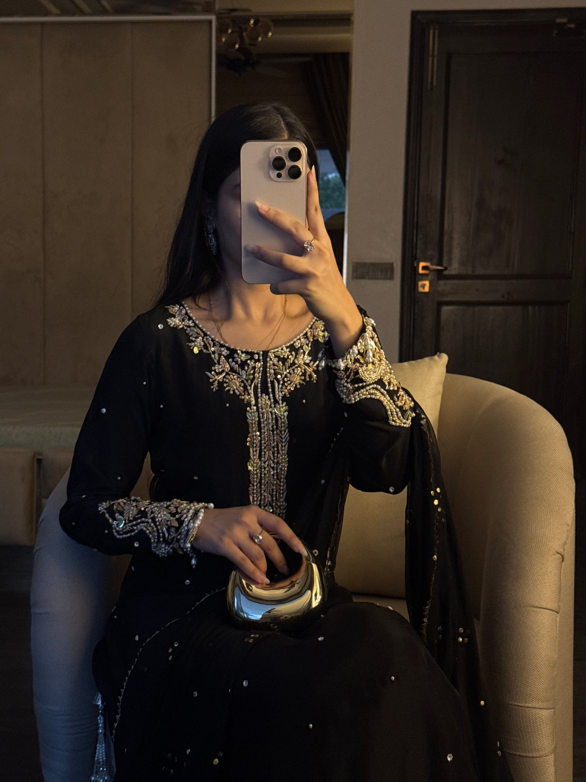 Sehrish black full sleeves 🕊️
