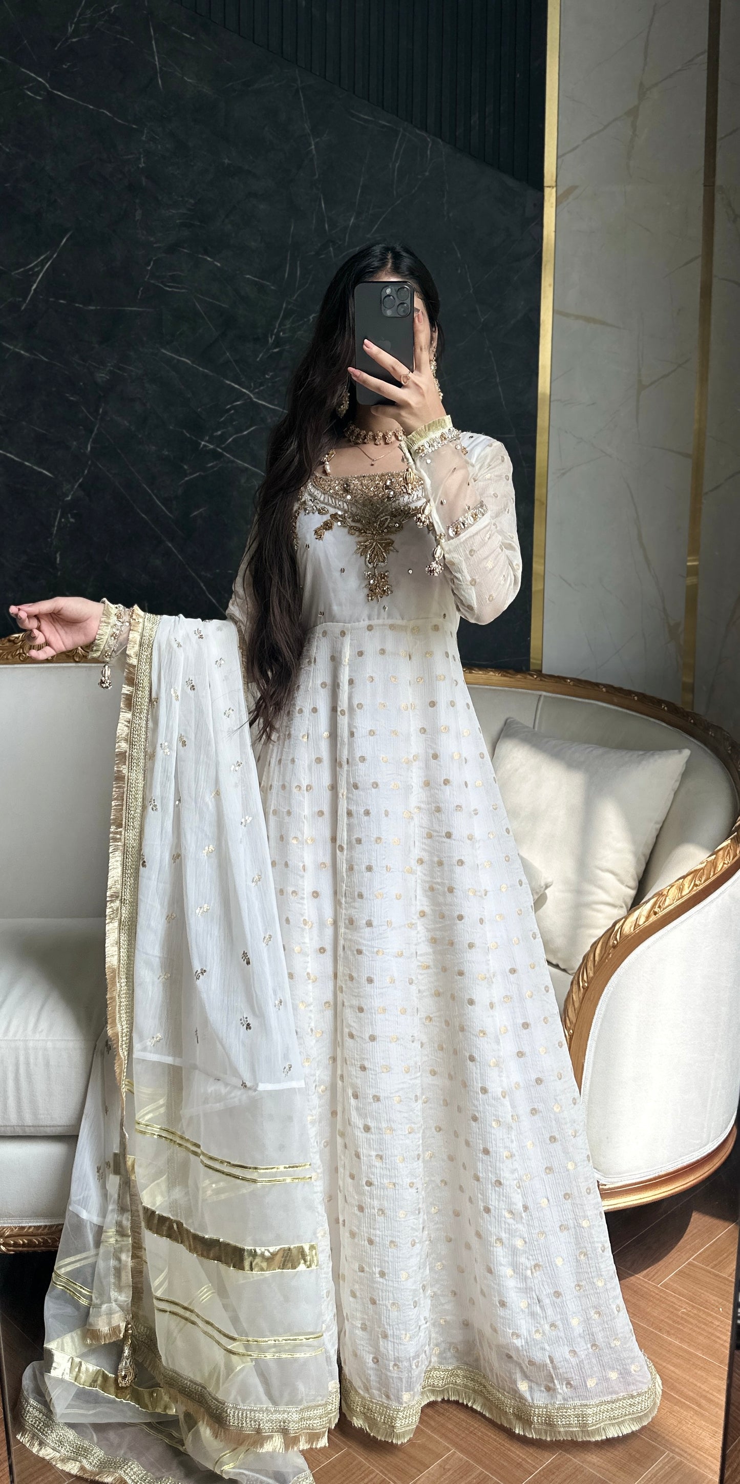 Mahirah 🕊️ classic white and gold