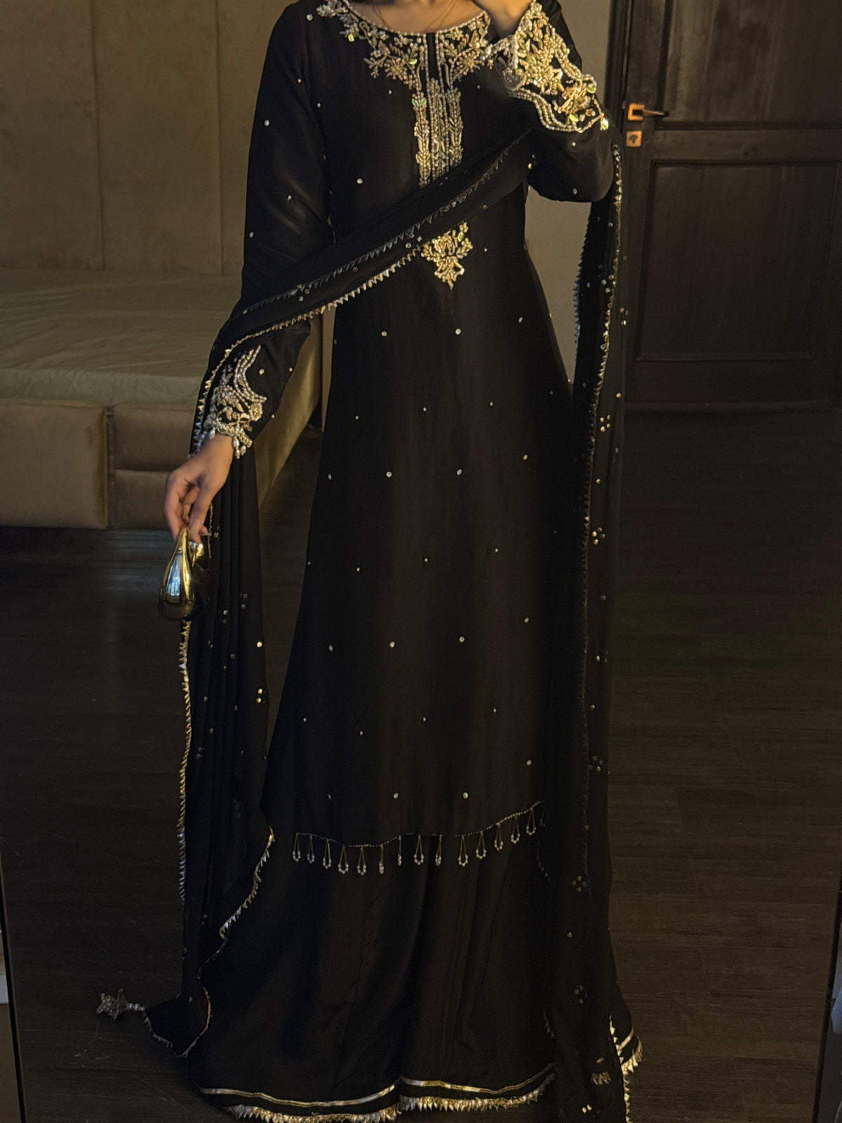 Sehrish black full sleeves 🕊️