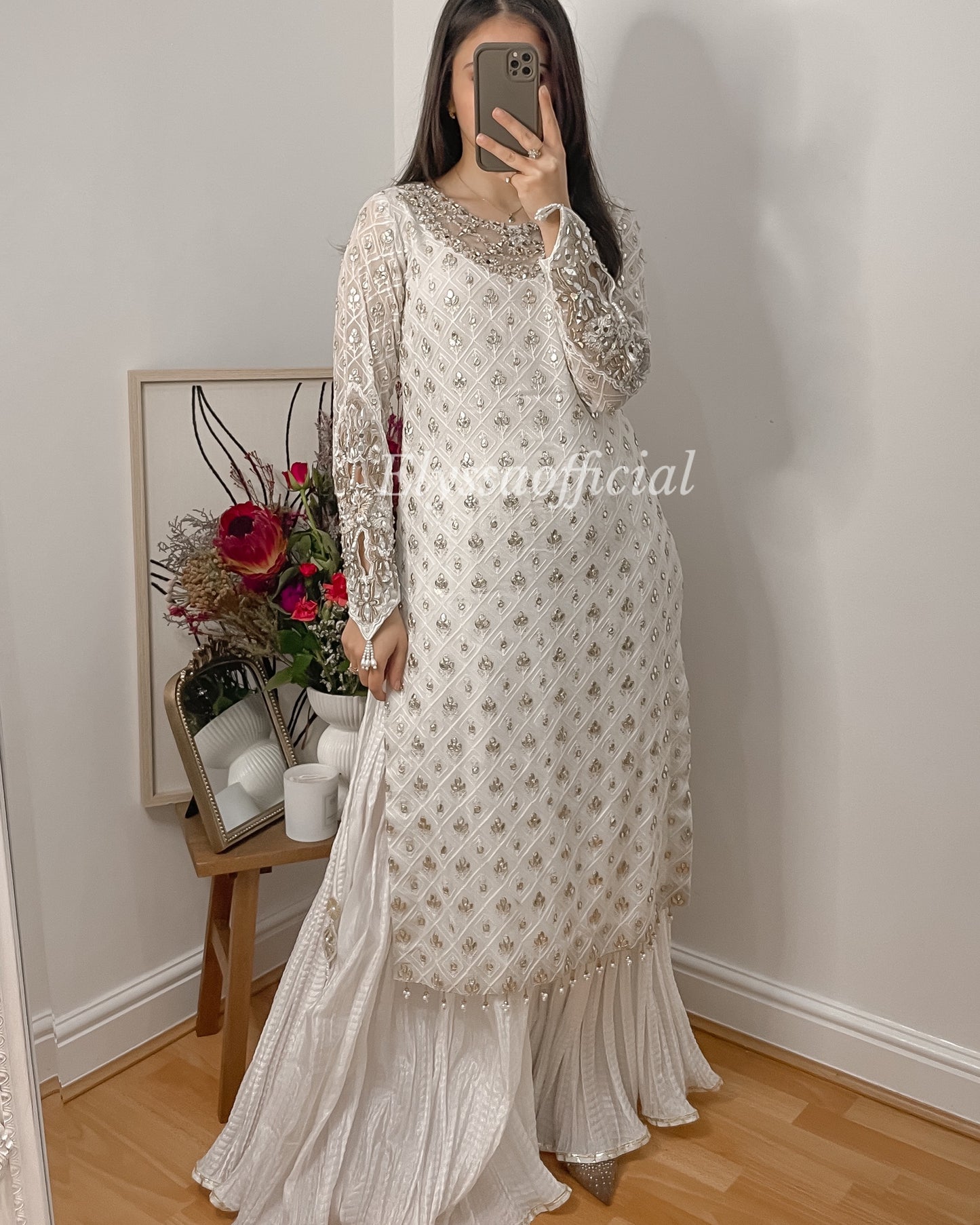 Maahim white 🕊️ PRE ORDER