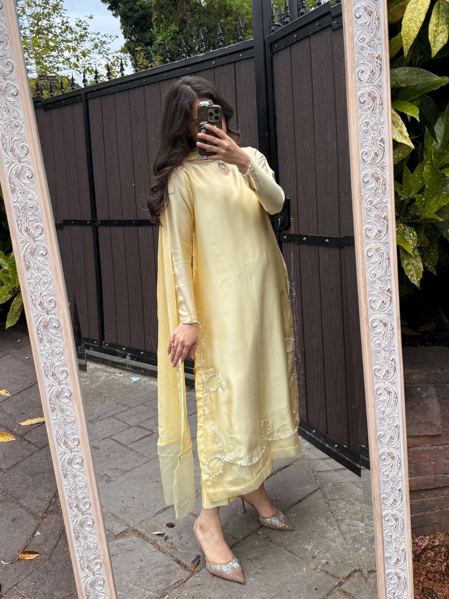 Butter yellow 🕊️ READY TO DISPATCH