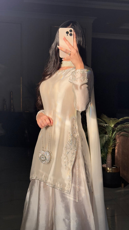 Zeba pearls white 🕊️ PRE ORDER DELIVERY 6 WEEKS
